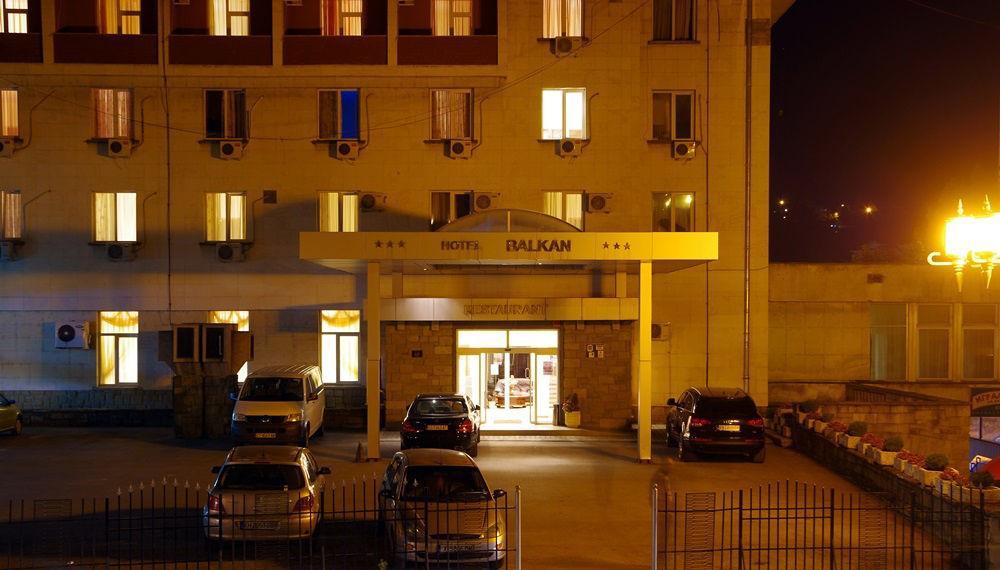Hotel Balkan Gabrovo Exterior foto